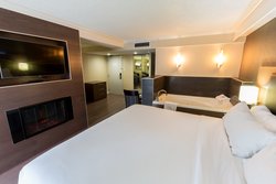  - Holiday Inn Express Downtown Edmonton