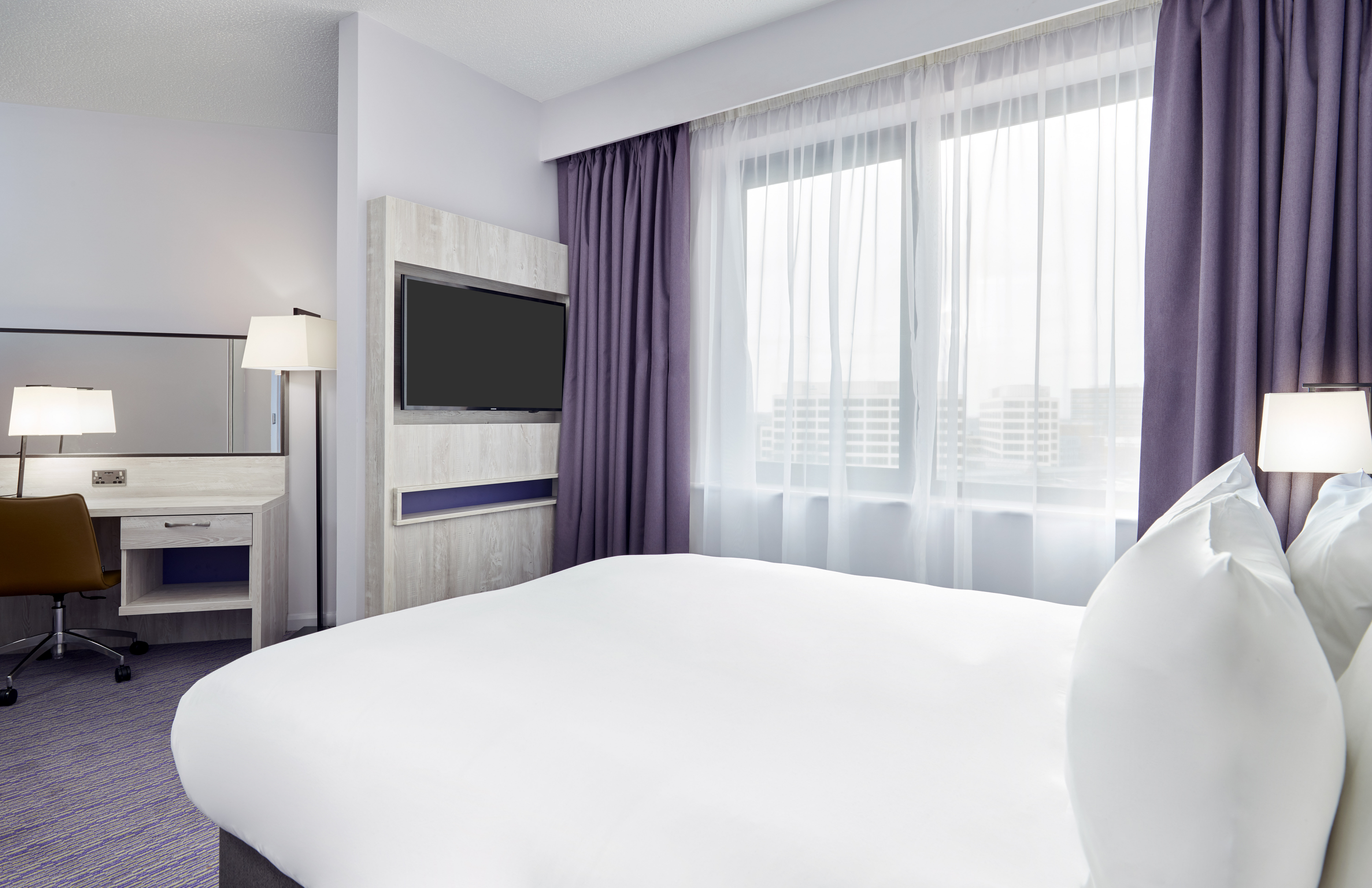 Leonardo Hotel Swindon-guestroom-Standard Double.jpg