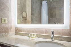  - Holiday Inn Hyannis