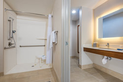  - Holiday Inn Express Peoria