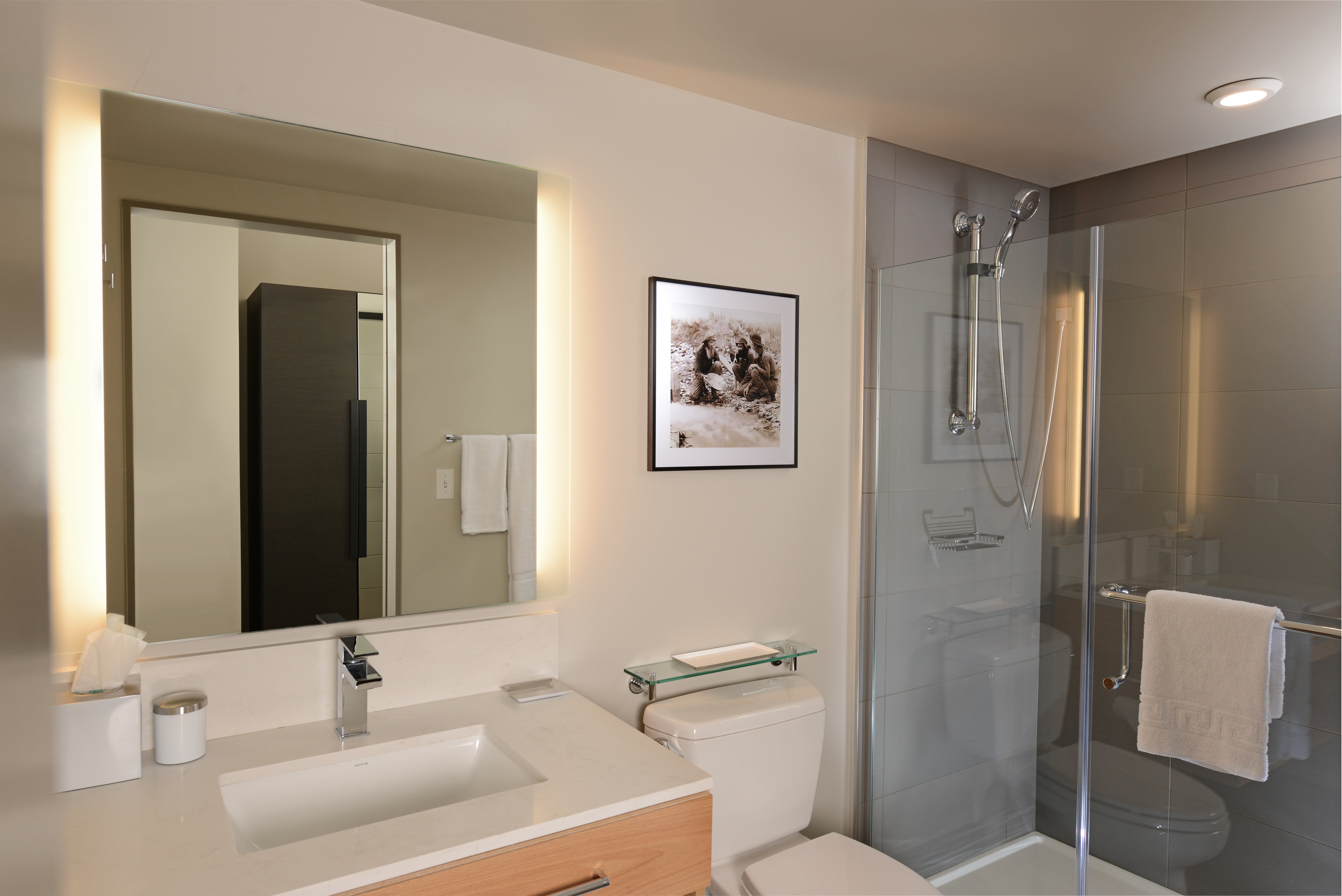 Modern Bathrooms with Aveda Bath & Body Products 