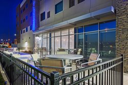  - Holiday Inn Express & Suites Lenexa - I-35, Exit 224