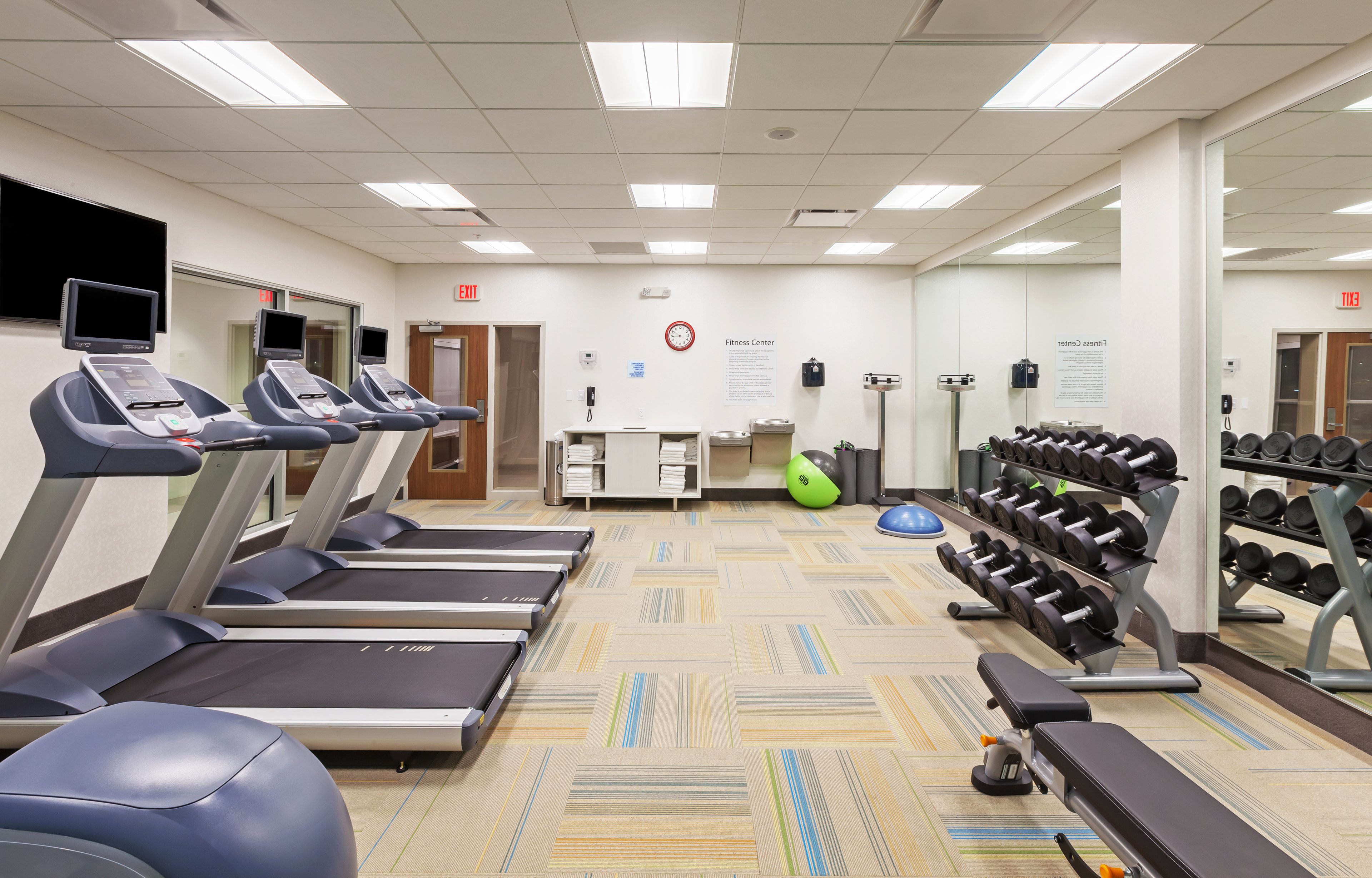 Holiday Inn Express Lenexa Overland Park Hotel Fitness Center 