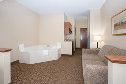  - Holiday Inn Express & Suites Concordia