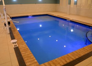 hotels in monroeville pa with outdoor pool