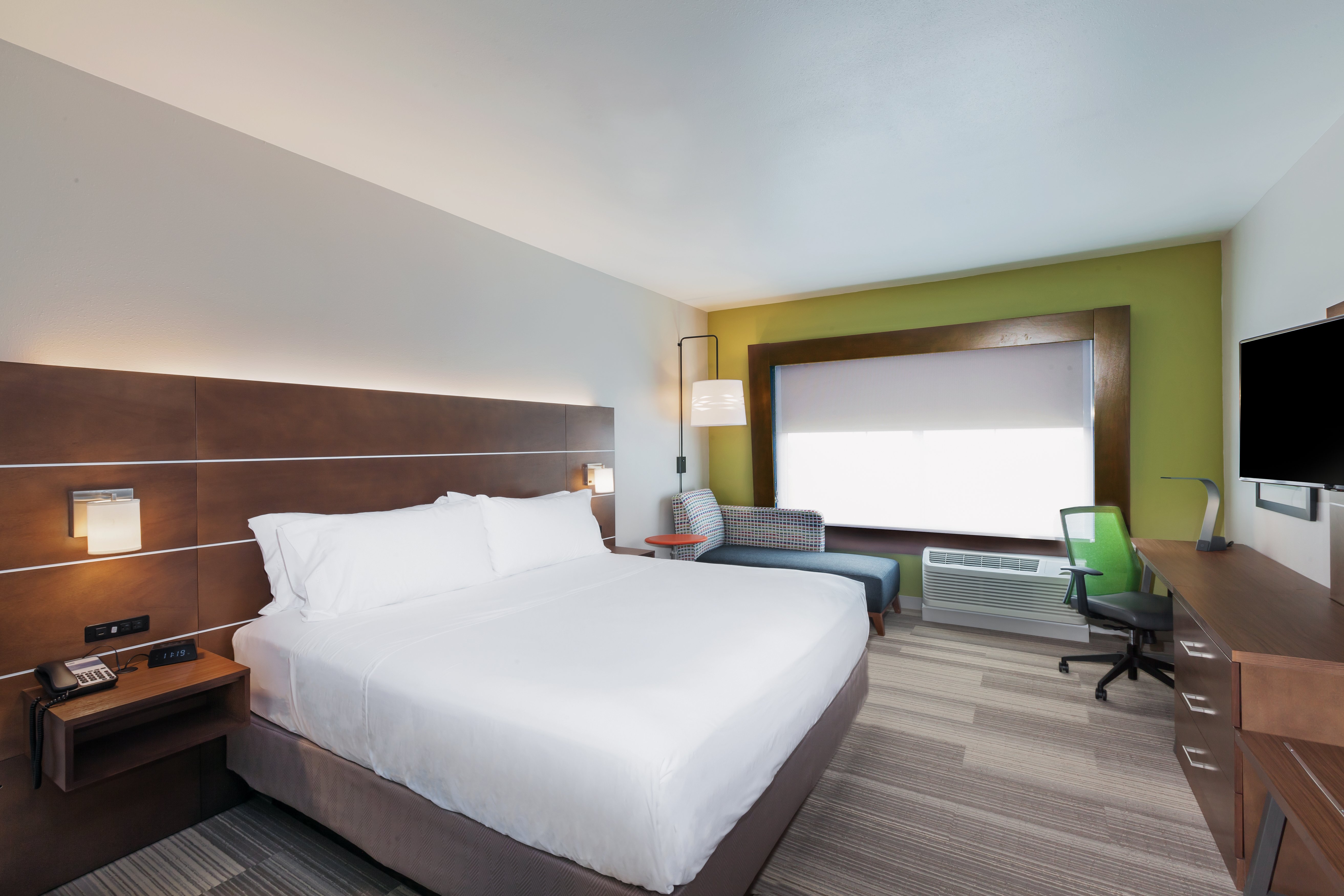 HOLIDAY INN EXP STES CHANUTE BY IHG-guestroom-Holiday Inn Express King Bed.jpg