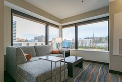  - Holiday Inn Hotel & Suites Downtown Chattanooga