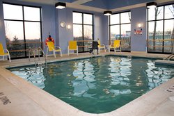  - Holiday Inn Express & Suites Mechanicsburg - I-81, Exit 61