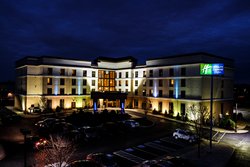  - Holiday Inn Express & Suites Mechanicsburg - I-81, Exit 61