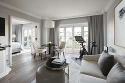  - Four Seasons Hotel Los Angeles