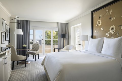 FOUR SEASONS LOS ANGELES AT BEVERLY HILLS - Photo 3