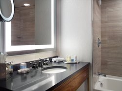  - Omni Hotel Richmond - I-95, Exit 74C