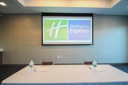  - Holiday Inn Express & Suites Entrance Airport Miami