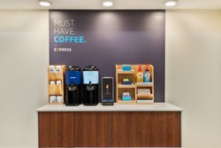  - Holiday Inn Express & Suites Airport East Columbus