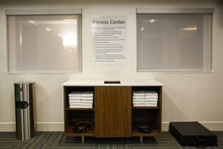  - Holiday Inn Express & Suites Downtown Louisville - I-64, Exit 4