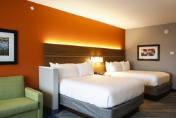  - Holiday Inn Express & Suites Downtown Louisville - I-64, Exit 4