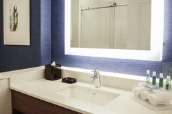  - Holiday Inn Express & Suites Downtown Louisville - I-64, Exit 4