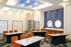  - Holiday Inn Express & Suites Downtown Louisville - I-64, Exit 4