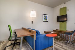 - Holiday Inn Express & Suites Airport Phoenix - I-10, Exit 151