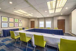  - Holiday Inn Express & Suites Airport Phoenix - I-10, Exit 151