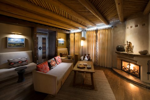 ROSEWOOD INN OF THE ANASAZI - Photo 13