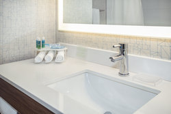 - Holiday Inn Express & Suites Medicine Hat