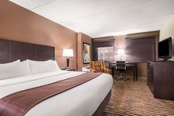  - Holiday Inn Manitowoc - I-43, Exit 149