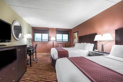  - Holiday Inn Manitowoc - I-43, Exit 149