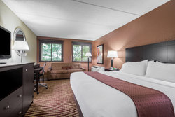  - Holiday Inn Manitowoc - I-43, Exit 149