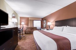  - Holiday Inn Manitowoc - I-43, Exit 149