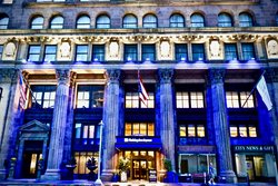  - Holiday Inn Express Downtown Cleveland - I-90, Exit 172A & 173A