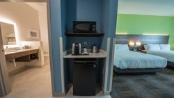  - Holiday Inn Express & Suites Dripping Springs