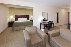  - Holiday Inn Express & Suites Brownfield