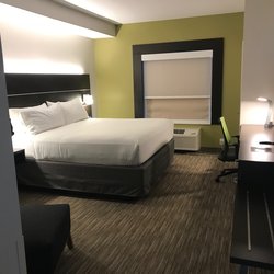  - Holiday Inn Express & Suites Charlotte - I-77, Exit 3
