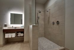  - Holiday Inn Express & Suites Vernon