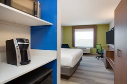  - Holiday Inn Express & Suites Fairgrounds Tampa - I-4, Exit 7