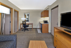  - Holiday Inn & Suites Bolingbrook - I-55, Exit 267