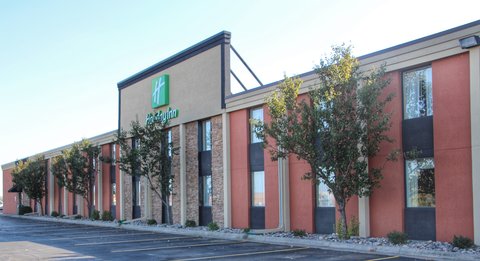 We have 148 rooms, an onsite restaurant, pool and recreation area 