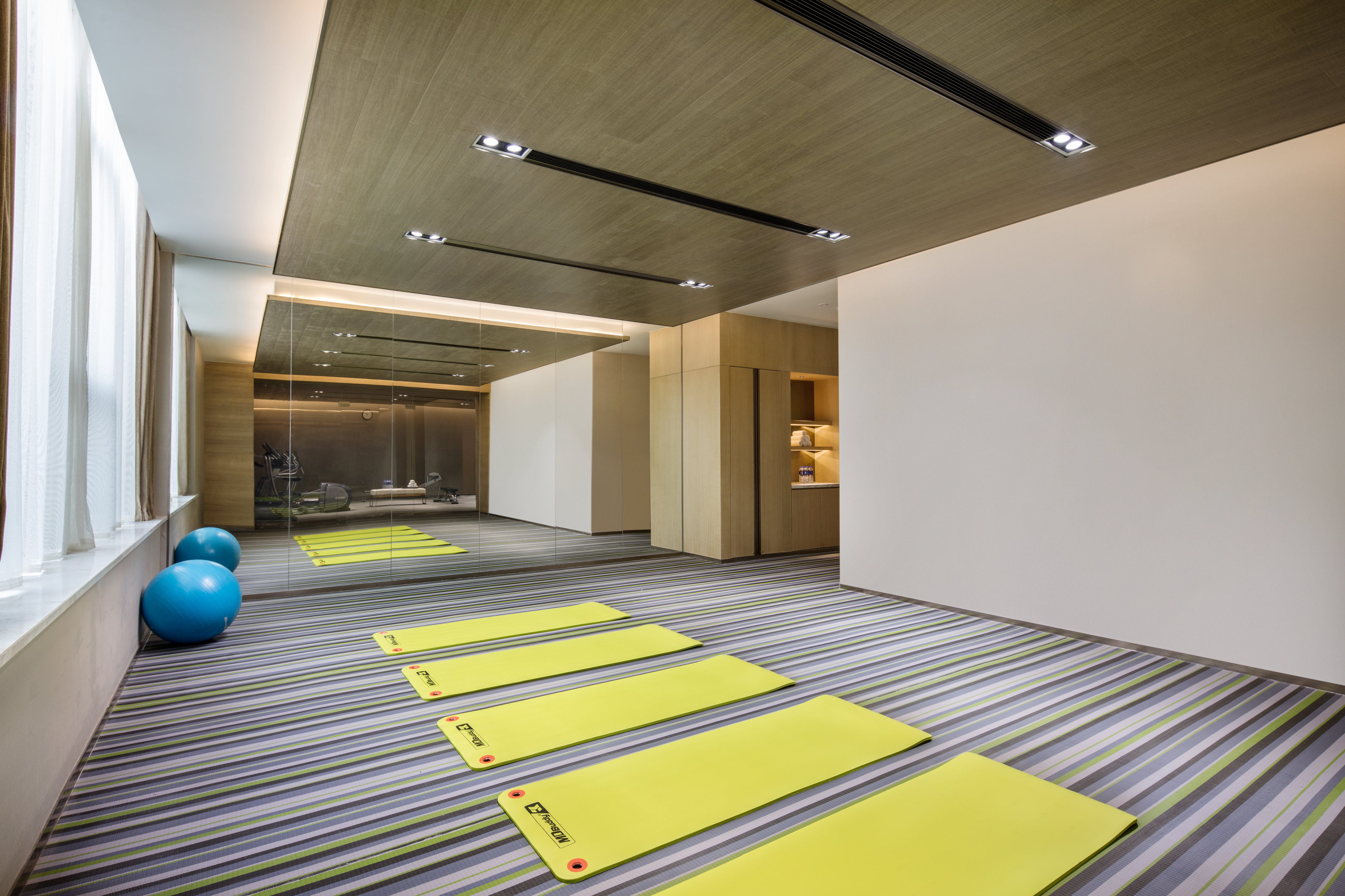 HOLIDAY INN HARBOUR BY IHG-guestroom-Yoga Room.jpg