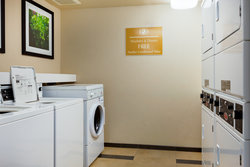  - Candlewood Suites Medford - I-5, Exit 33