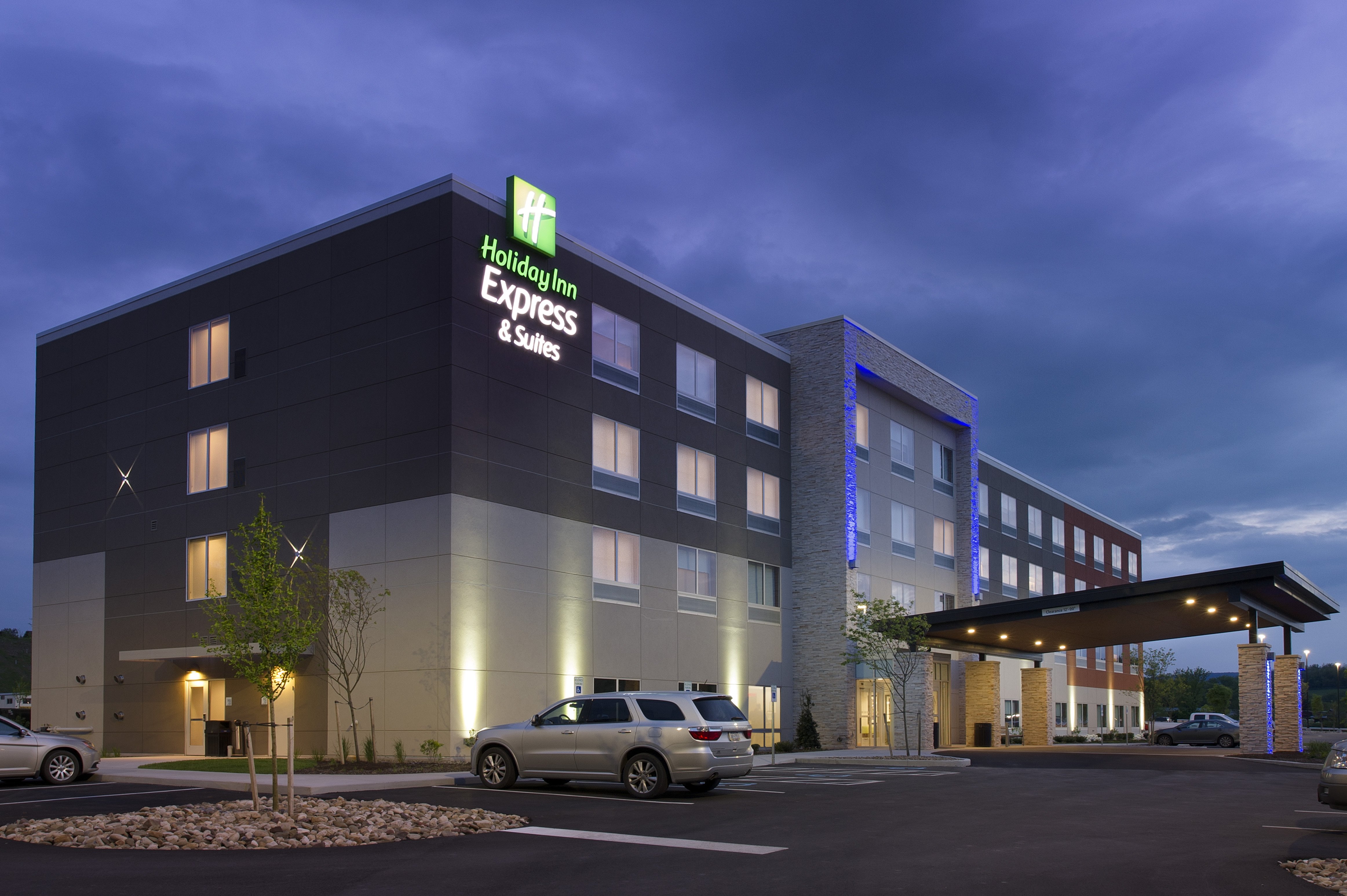 Holiday Inn Express & Suites Altoona