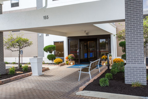 Holiday Inn Express, Wilmington, OH says Welcome!