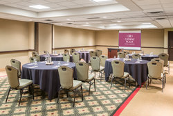  - Crowne Plaza Hotel Airport Indianapolis - I-74 & I-465, Exit 11