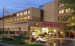  - Crowne Plaza Hotel Airport Indianapolis - I-74 & I-465, Exit 11