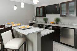  - Holiday Inn Express & Suites East Peoria - I-74, Exit 94