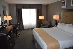  - Holiday Inn Express & Suites East Peoria - I-74, Exit 94