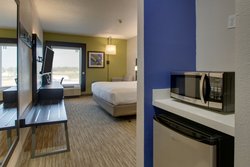  - Holiday Inn Express & Suites Lebanon - I-44, Exit 127