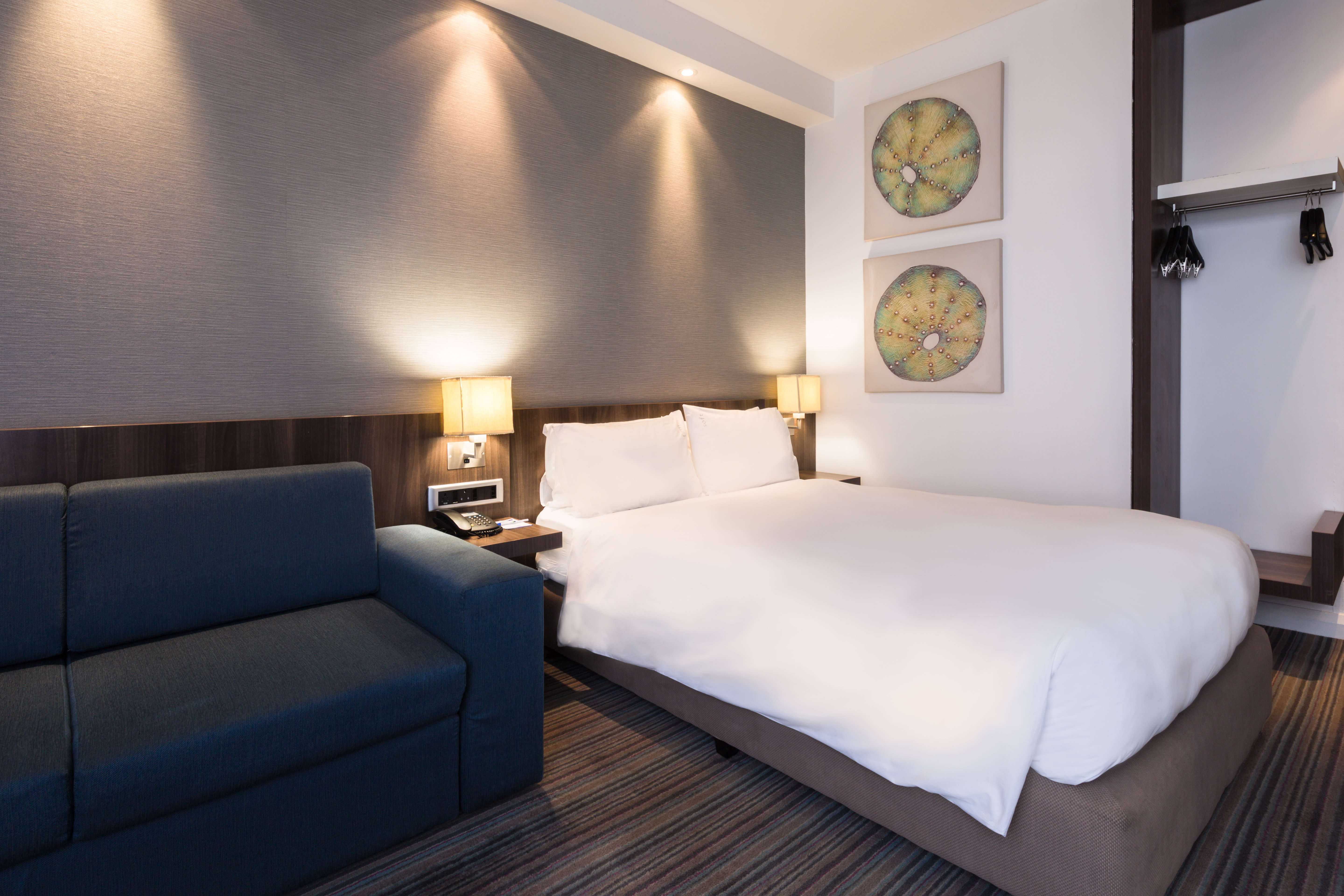 HOLIDAY INN EXP DURBAN UMHLANG BY I-guestroom-Double Bed room .jpg