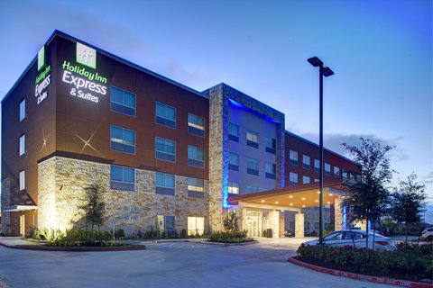 Holiday Inn Express & Suites Houston NW-Cypress Grand Pky Hotel