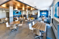  - Holiday Inn Express & Suites Trois-Rivieres